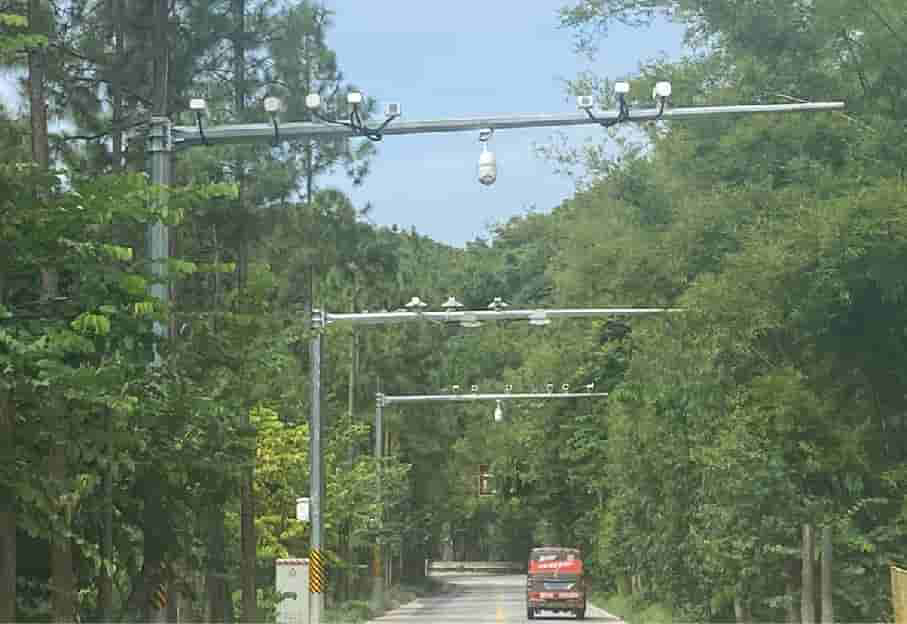 和高路检测点